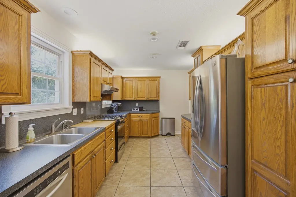 4122 Richmond Avenue Shreveport LA 71106