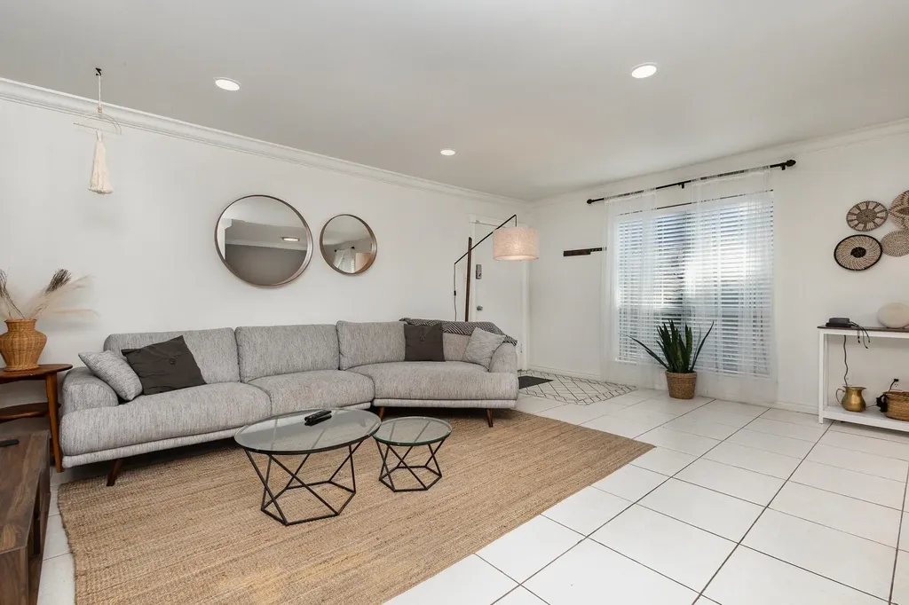 5051 Les Chateaux Drive Dallas TX 75235