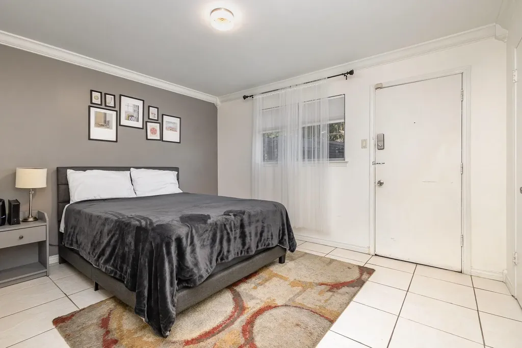 5051 Les Chateaux Drive Dallas TX 75235