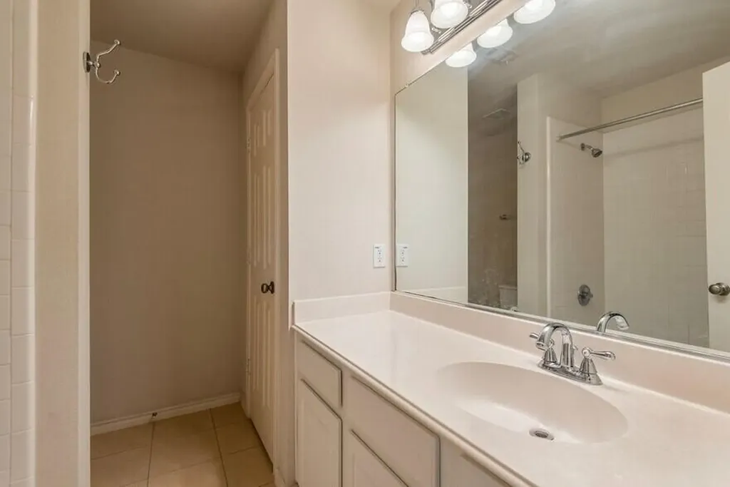 2056 Barret Drive Frisco TX 75033