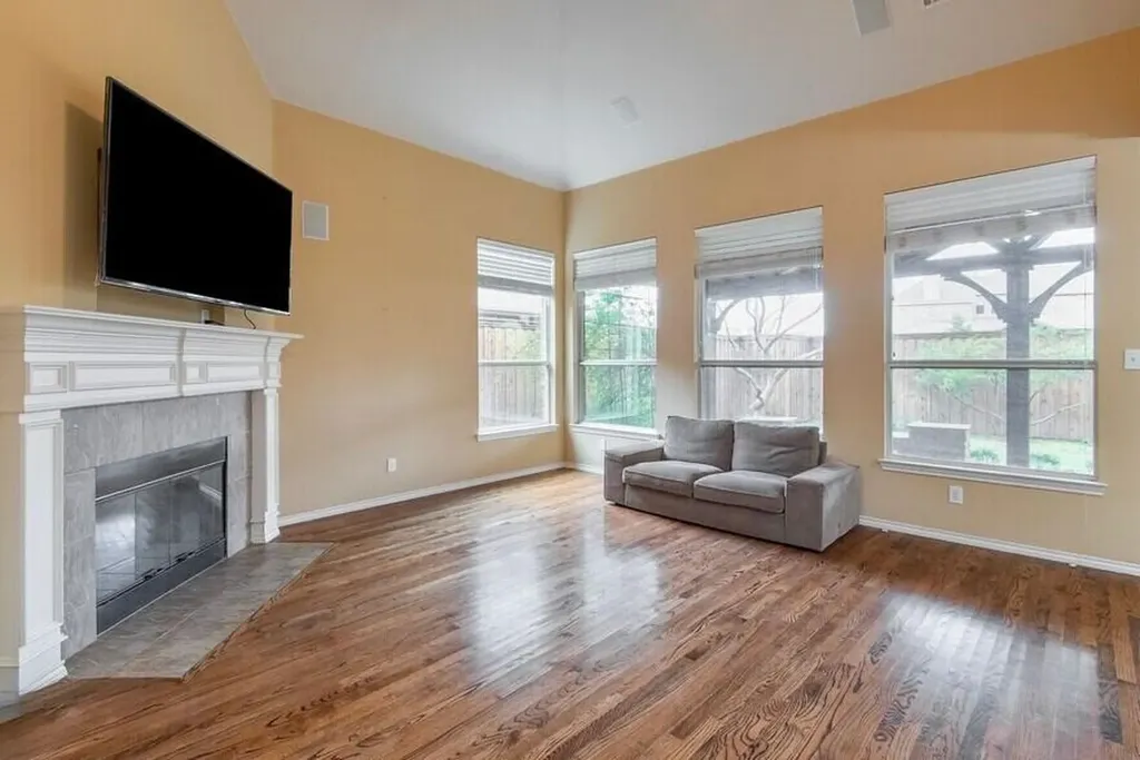 2056 Barret Drive Frisco TX 75033
