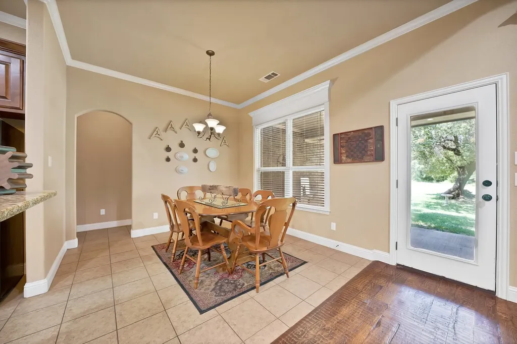112 Meadow Arbor Drive Weatherford TX 76085
