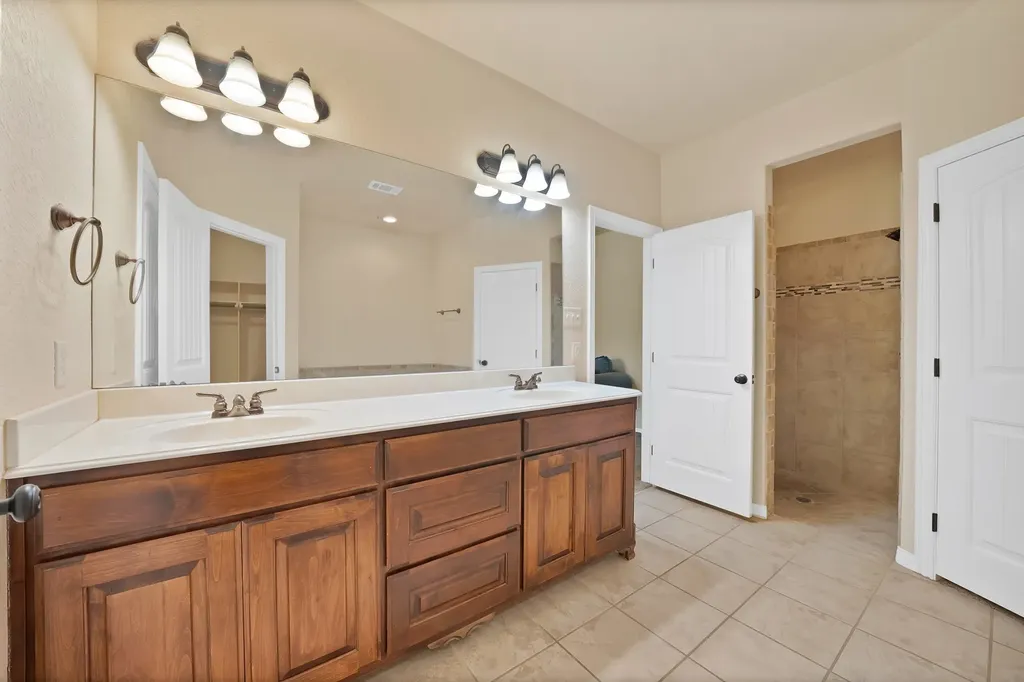 112 Meadow Arbor Drive Weatherford TX 76085