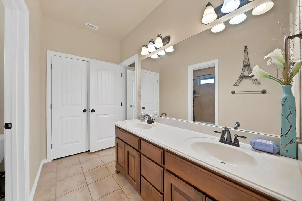 112 Meadow Arbor Drive Weatherford TX 76085