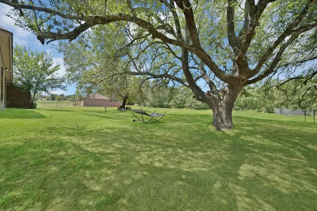112 Meadow Arbor Drive Weatherford TX 76085