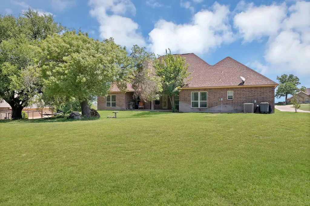 112 Meadow Arbor Drive Weatherford TX 76085