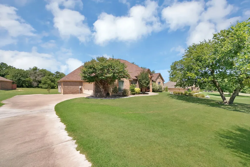 112 Meadow Arbor Drive Weatherford TX 76085