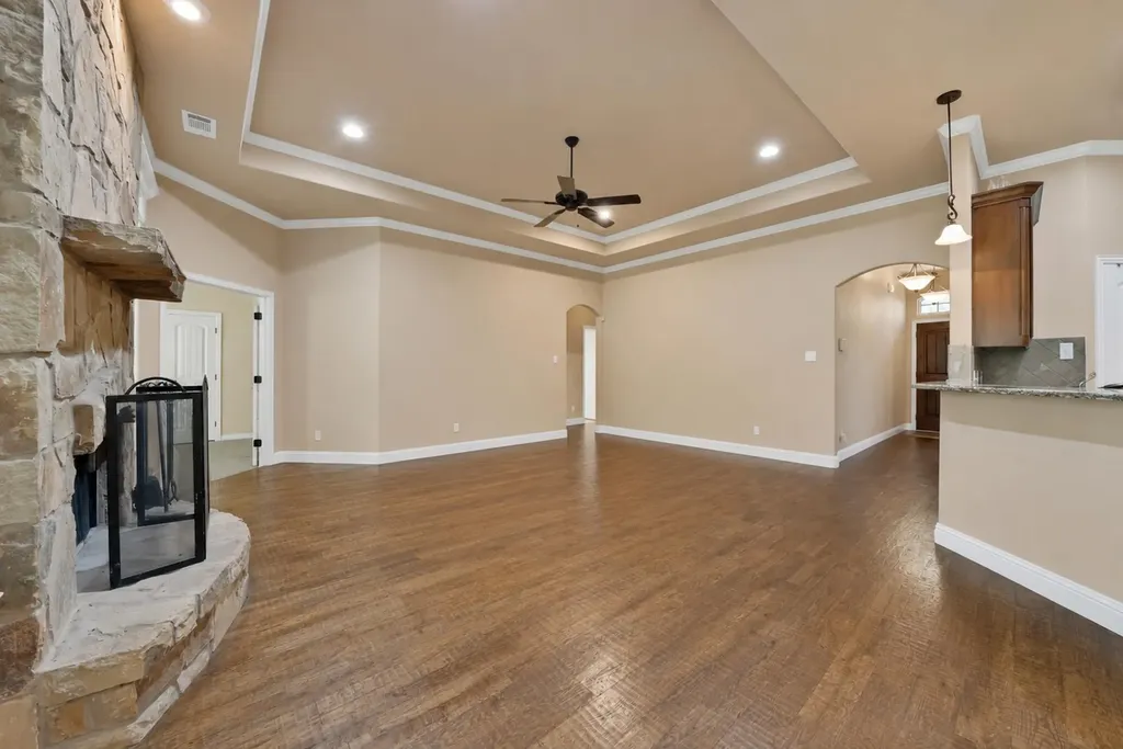 112 Meadow Arbor Drive Weatherford TX 76085