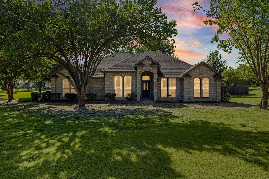 500 Little Creek Trail Oak Leaf TX 75154