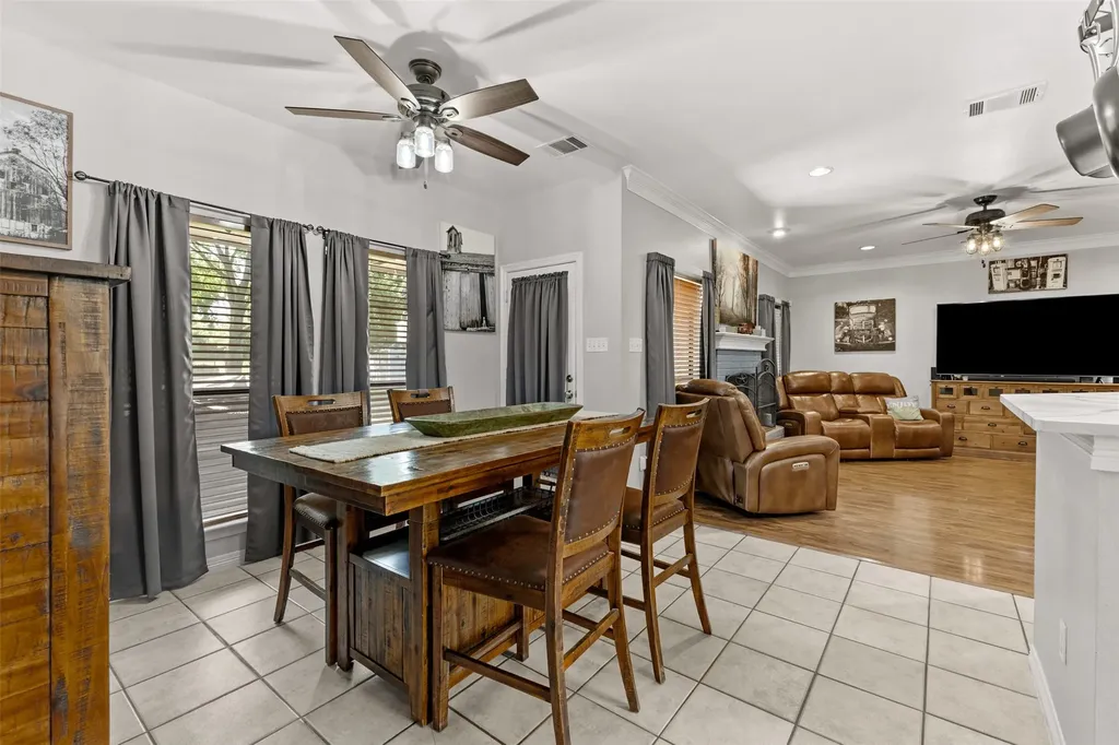 500 Little Creek Trail Oak Leaf TX 75154