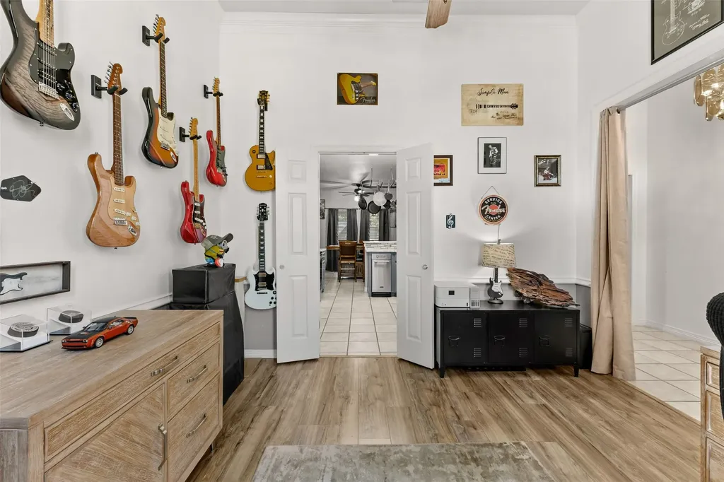500 Little Creek Trail Oak Leaf TX 75154