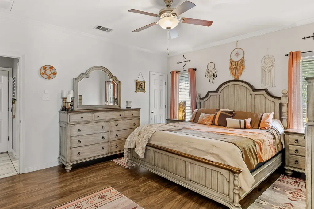 500 Little Creek Trail Oak Leaf TX 75154