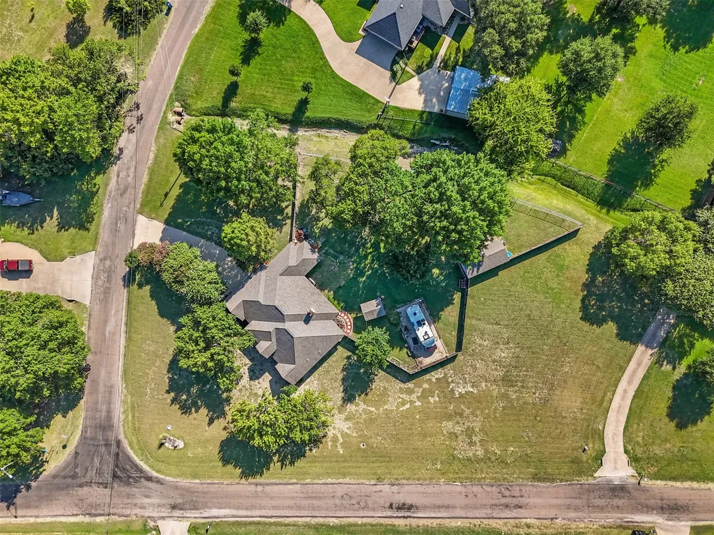 500 Little Creek Trail Oak Leaf TX 75154