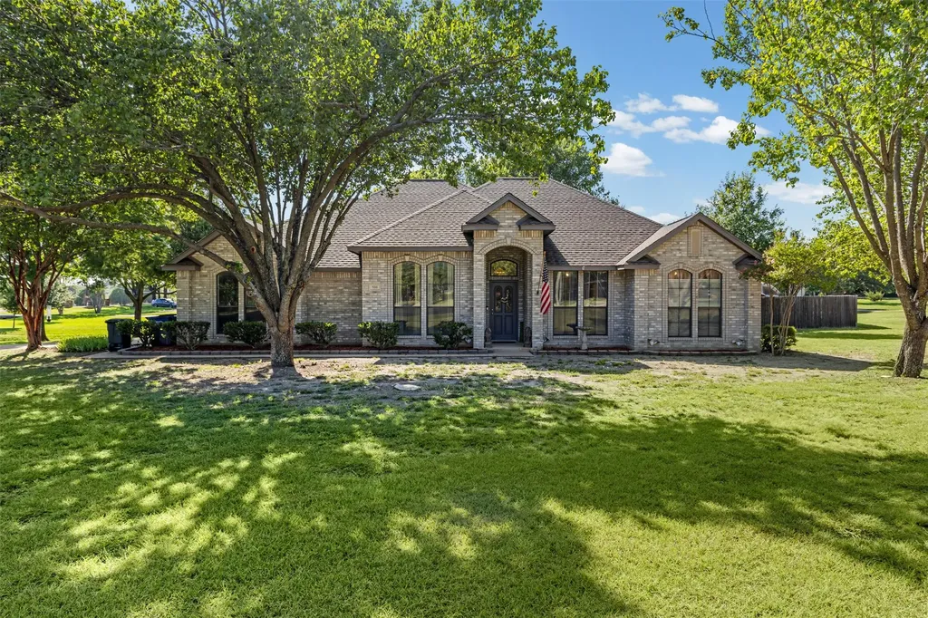 500 Little Creek Trail Oak Leaf TX 75154