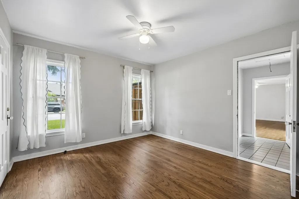 5746 Monticello Avenue Dallas TX 75206