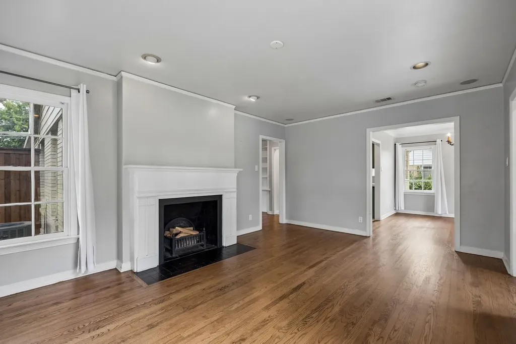 5746 Monticello Avenue Dallas TX 75206