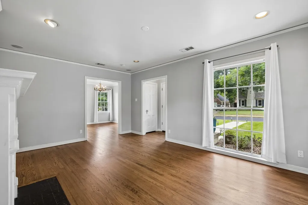 5746 Monticello Avenue Dallas TX 75206