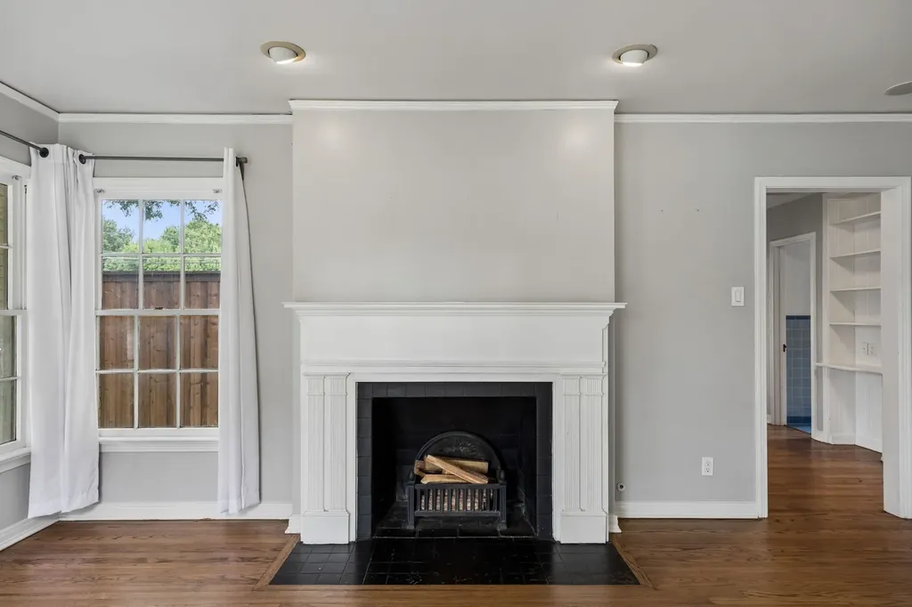 5746 Monticello Avenue Dallas TX 75206