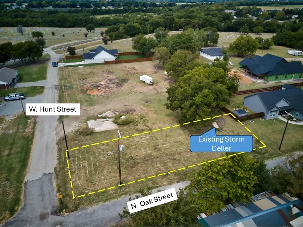 400 W Hunt Street Leonard TX 75452