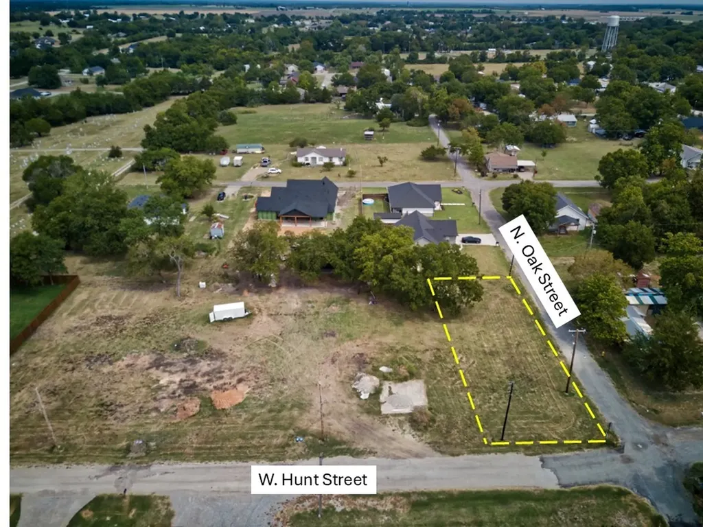 400 W Hunt Street Leonard TX 75452