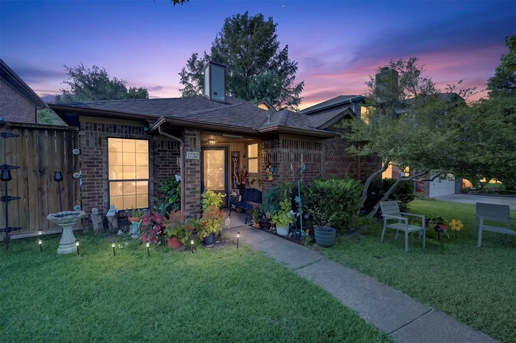1732 Alameda Drive Mesquite TX 75150