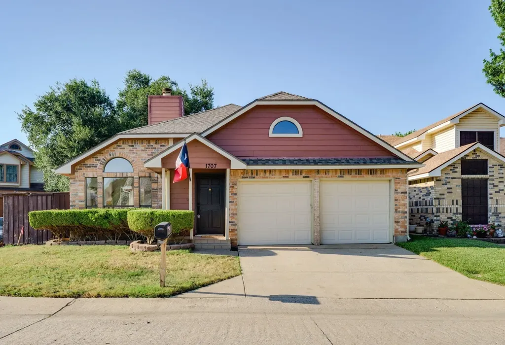 1707 Lakestone Court Garland TX 75044