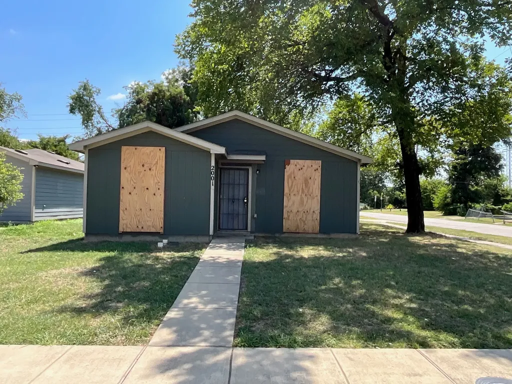 2001 J B Jackson Jr Boulevard Dallas TX 75210