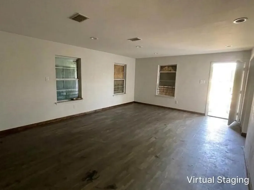 2001 J B Jackson Jr Boulevard Dallas TX 75210