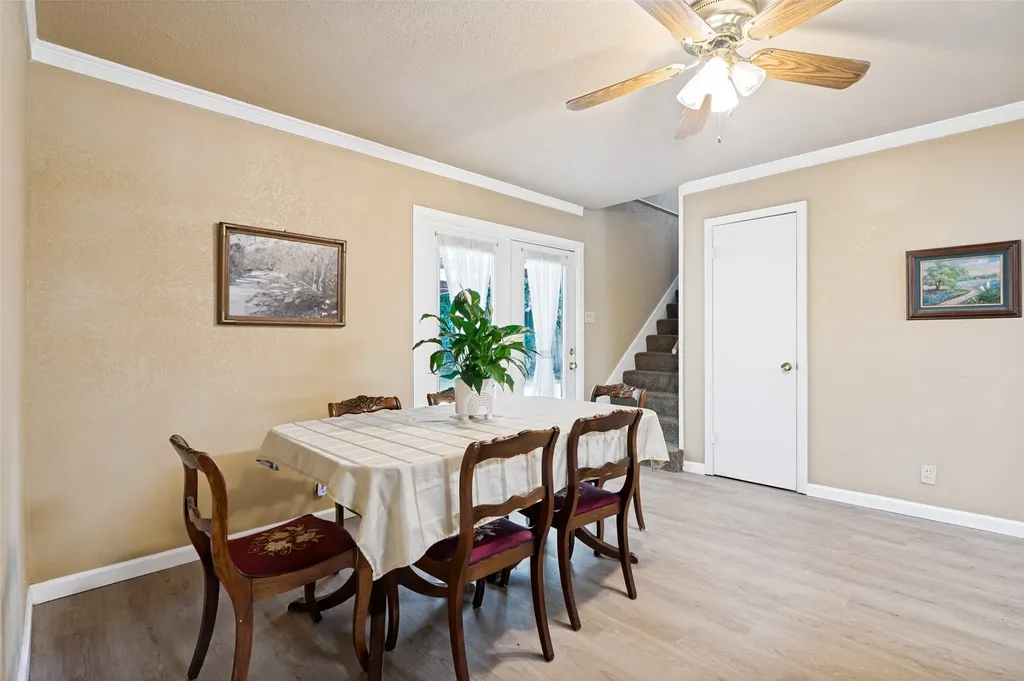 511 Simmons Drive Euless TX 76040