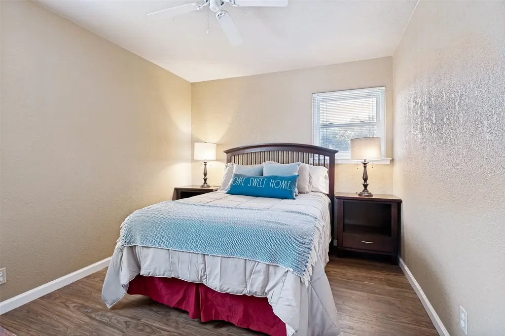 511 Simmons Drive Euless TX 76040
