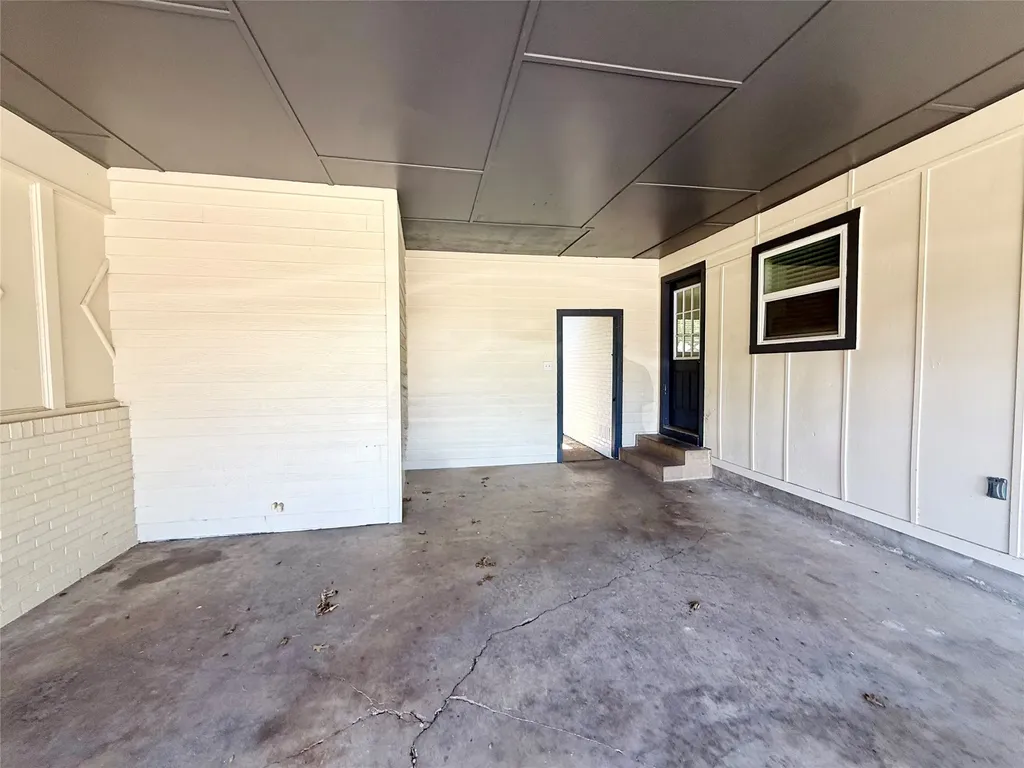 1411 W Shields Drive Sherman TX 75092