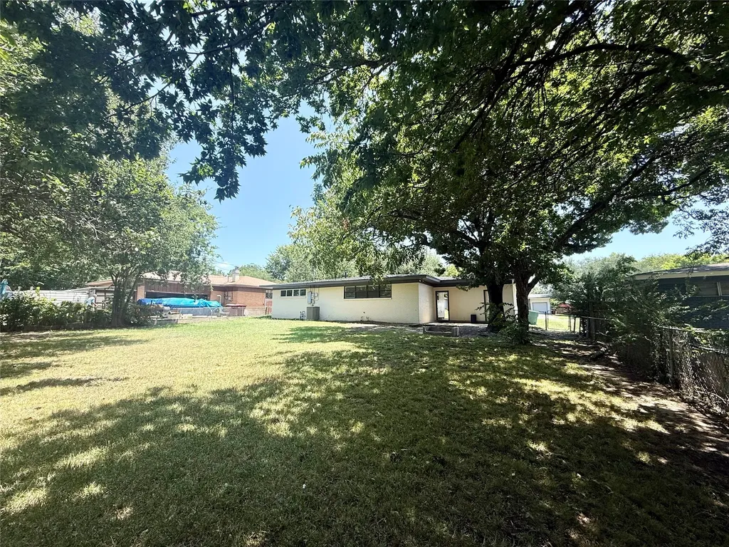 1411 W Shields Drive Sherman TX 75092