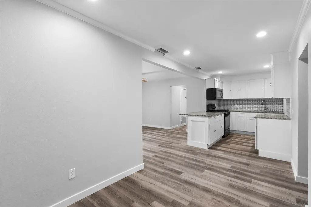 8719 Freeport Drive Dallas TX 75228