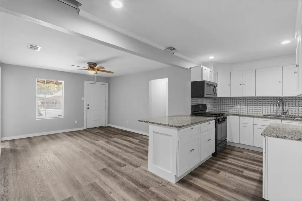 8719 Freeport Drive Dallas TX 75228