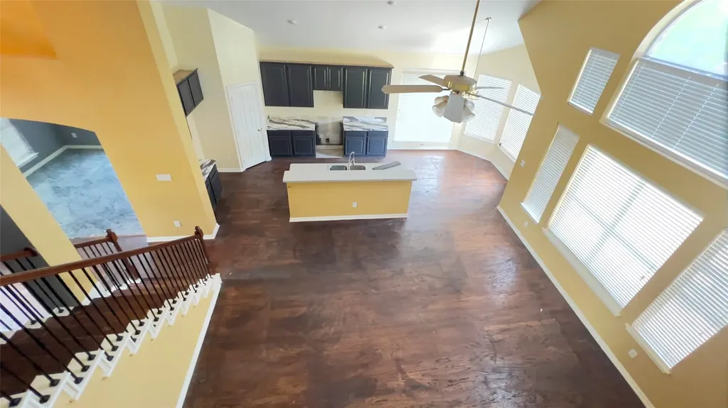 1005 Raspberry Lane Desoto TX 75115
