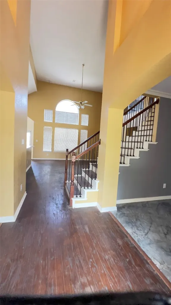 1005 Raspberry Lane Desoto TX 75115