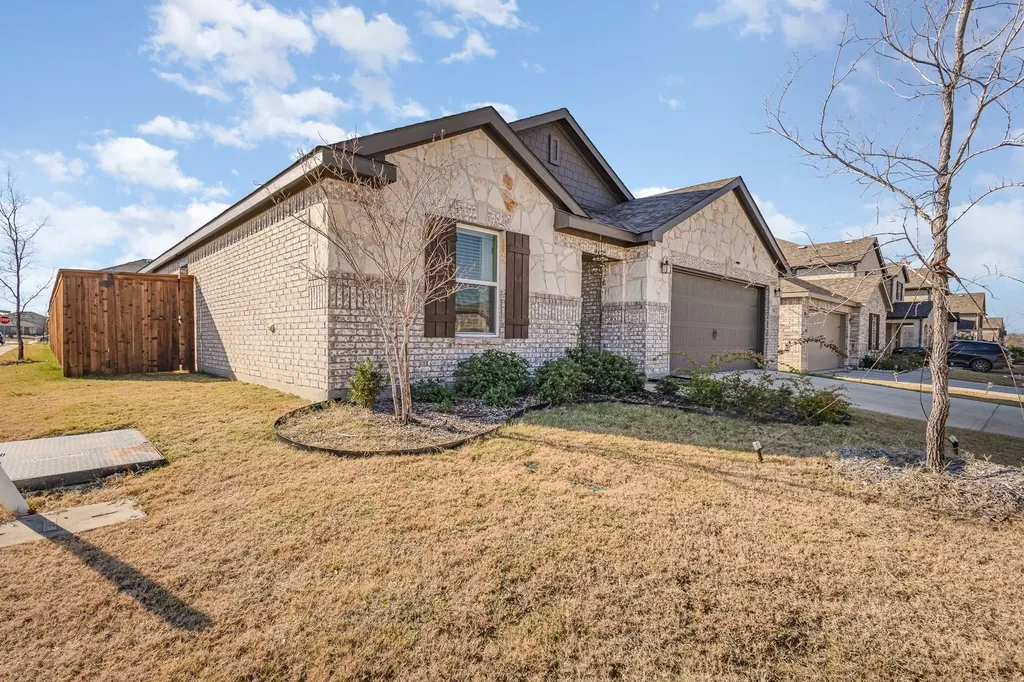 936 Waggoner Drive Aubrey TX 76227