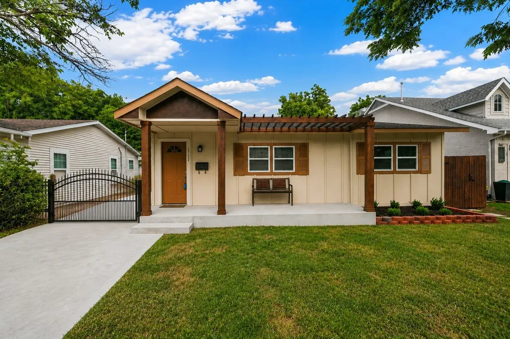 2717 Townsend Drive Fort Worth TX 76110