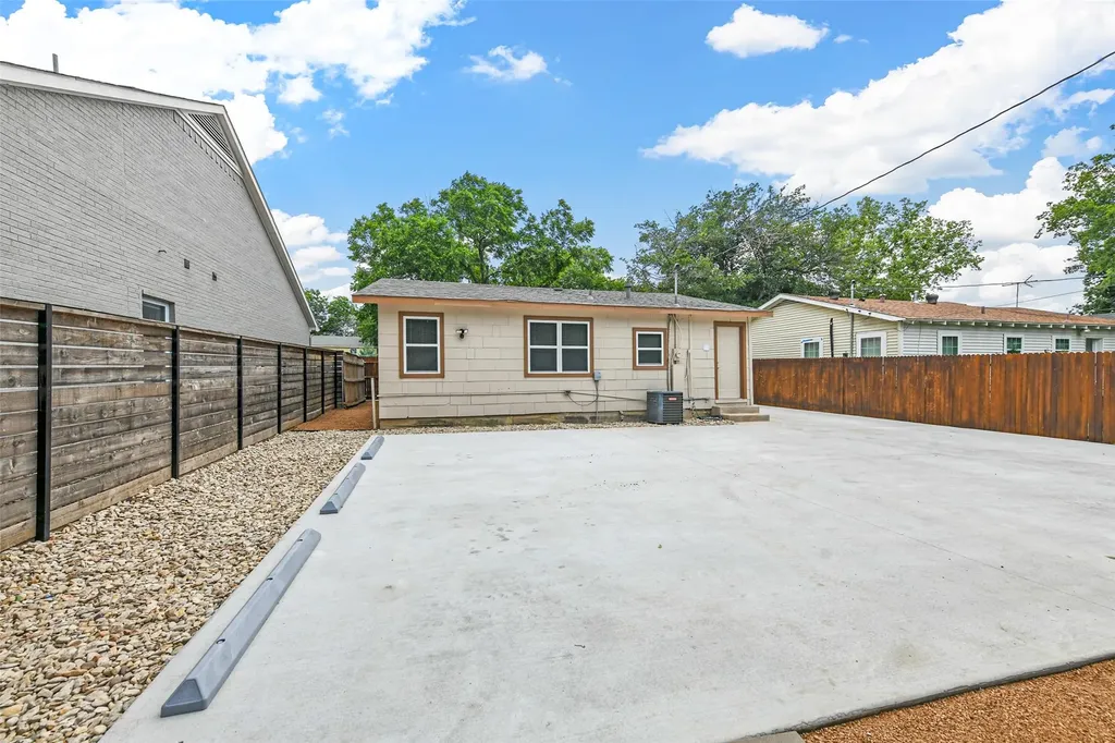 2717 Townsend Drive Fort Worth TX 76110