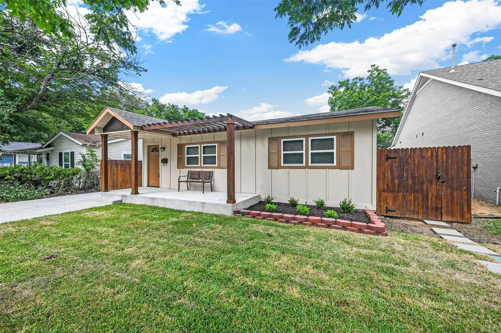 2717 Townsend Drive Fort Worth TX 76110