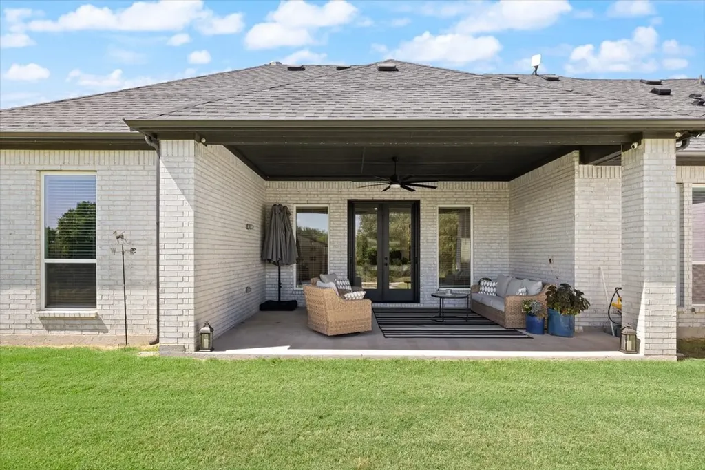 1028 Gatlin Circle Springtown TX 76082