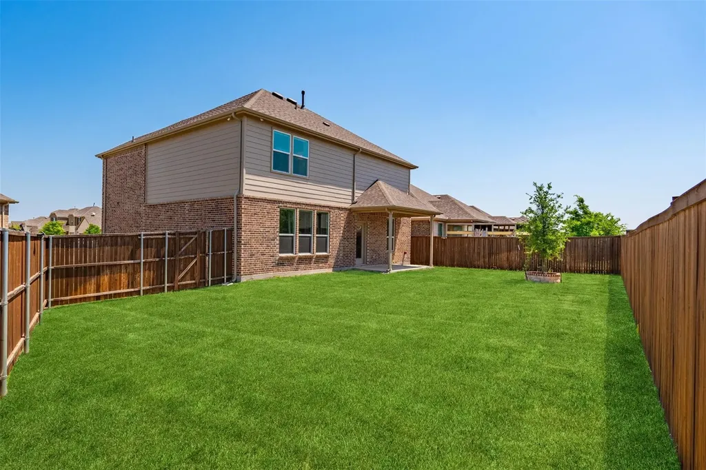 2004 Robert Street Anna TX 75409