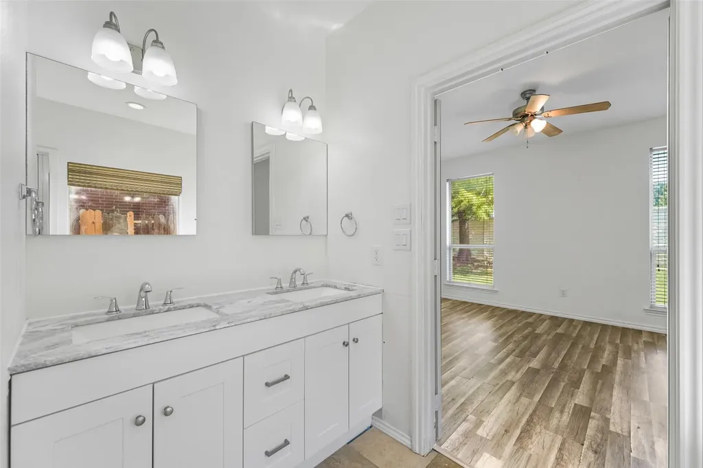 556 Caravan Drive Fort Worth TX 76131