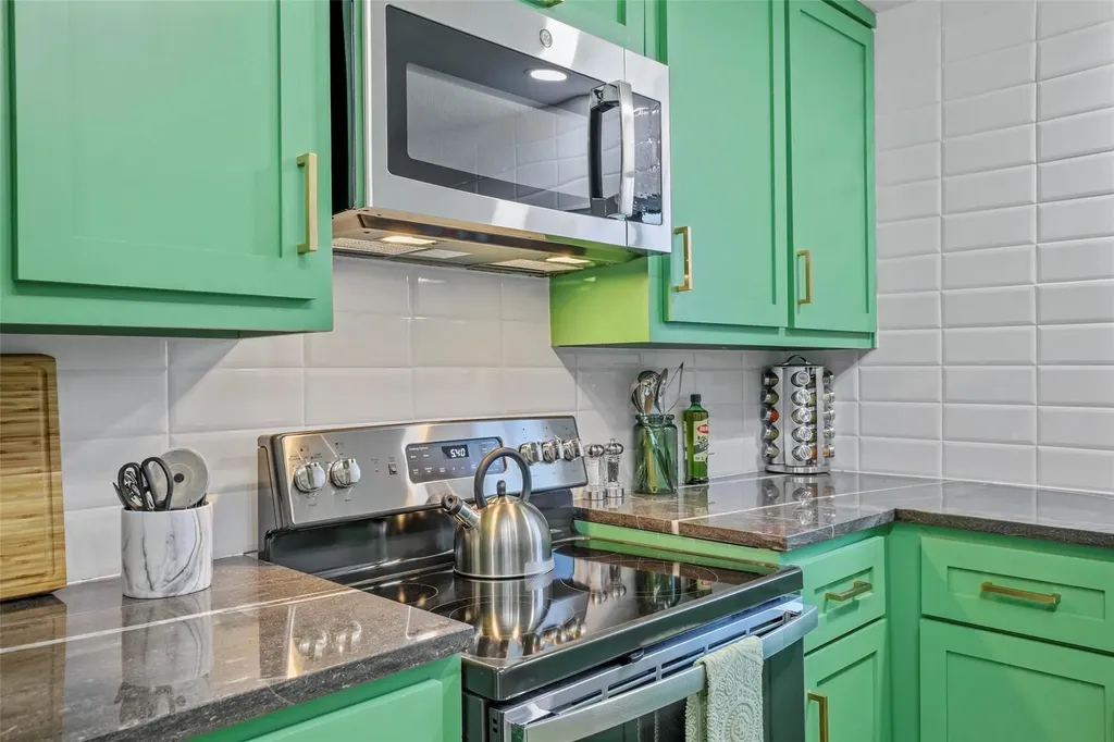 1510 Hillcrest Boulevard Little Elm TX 75068