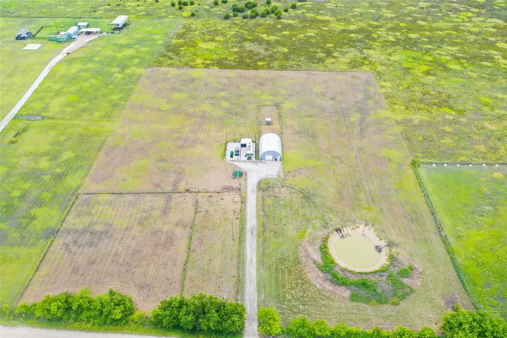 2275 County Road 4185 Meridian TX 76665