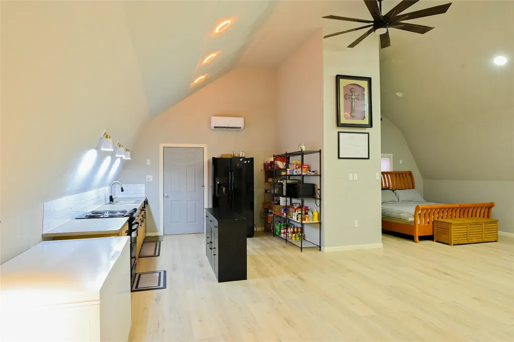 2275 County Road 4185 Meridian TX 76665