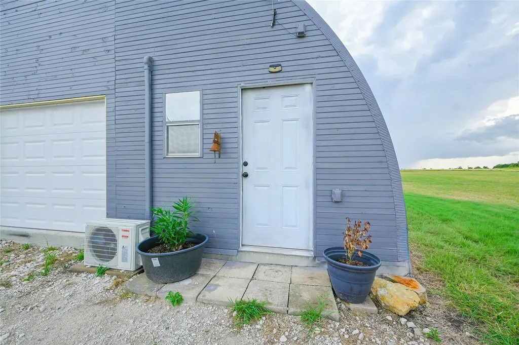 2275 County Road 4185 Meridian TX 76665
