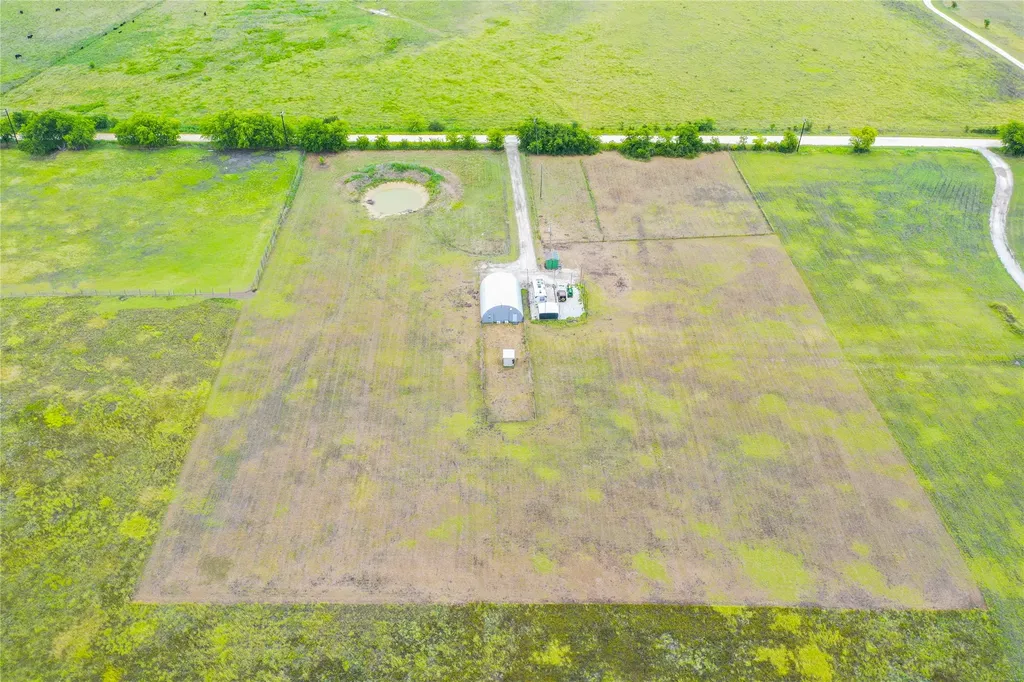 2275 County Road 4185 Meridian TX 76665