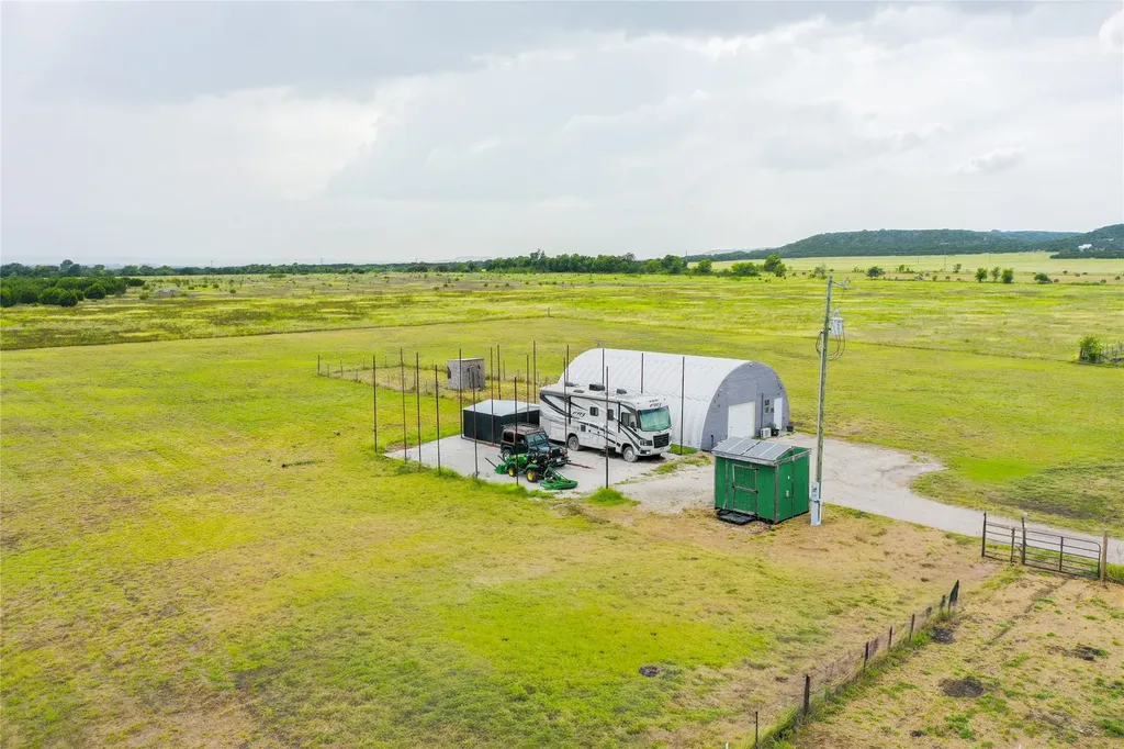 2275 County Road 4185 Meridian TX 76665