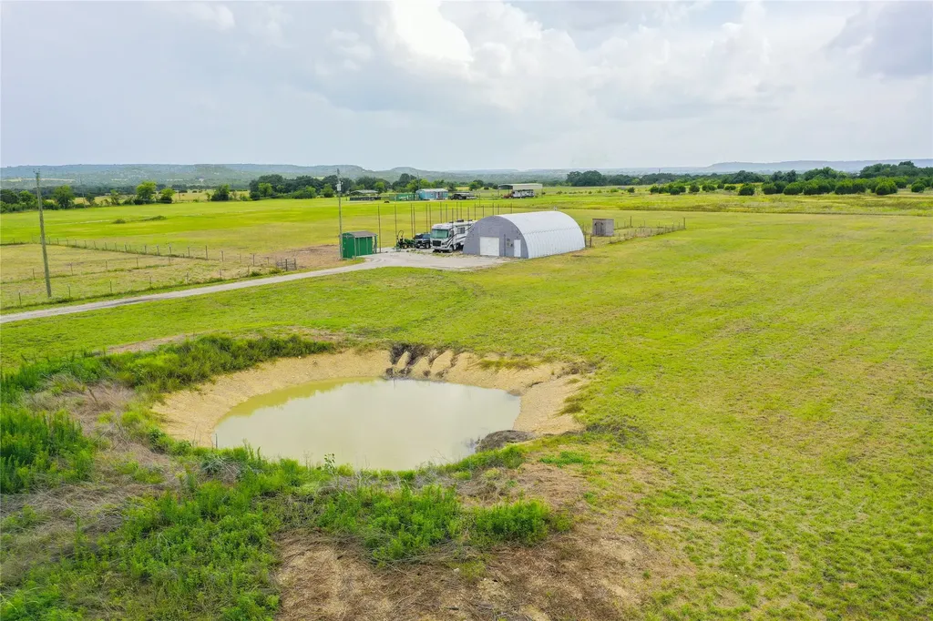 2275 County Road 4185 Meridian TX 76665